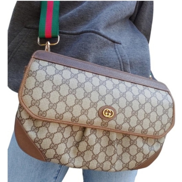 Gucci Handbags - Authentic Vintage Gucci GG Monogram Supreme Sherry Web Clutch Crossbody Bag